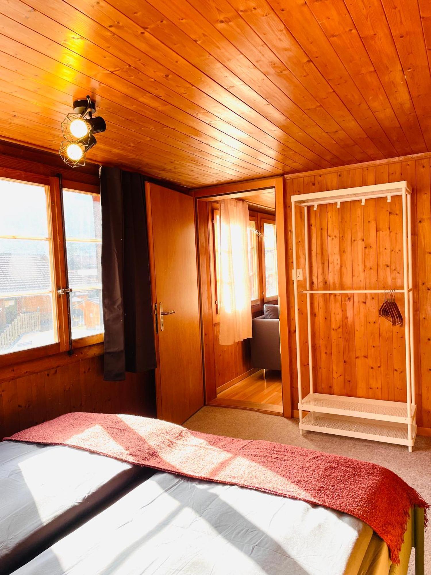 Charming, Well-Equipped Alpine Apartment Кандерстег Екстериор снимка