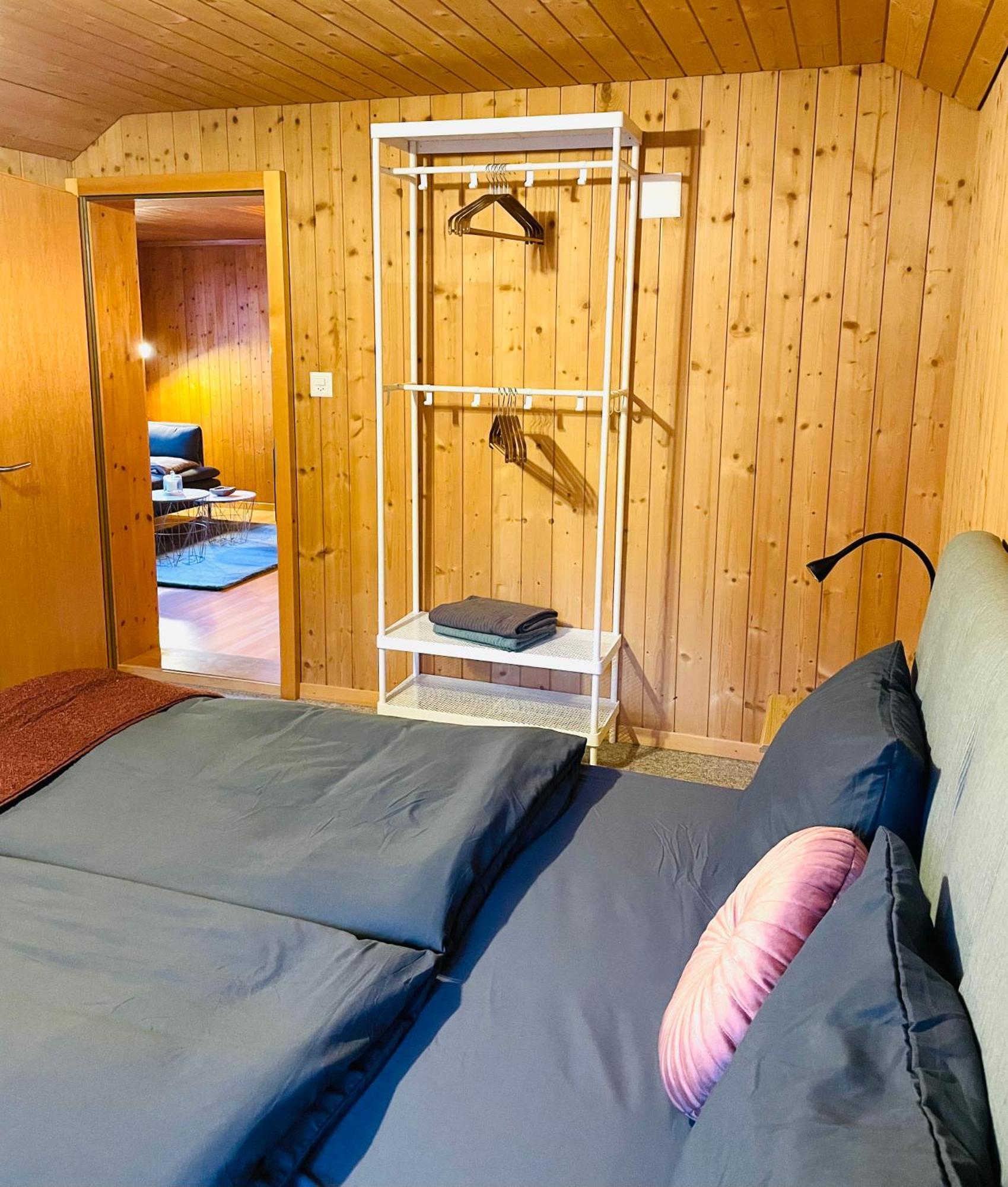 Charming, Well-Equipped Alpine Apartment Кандерстег Екстериор снимка