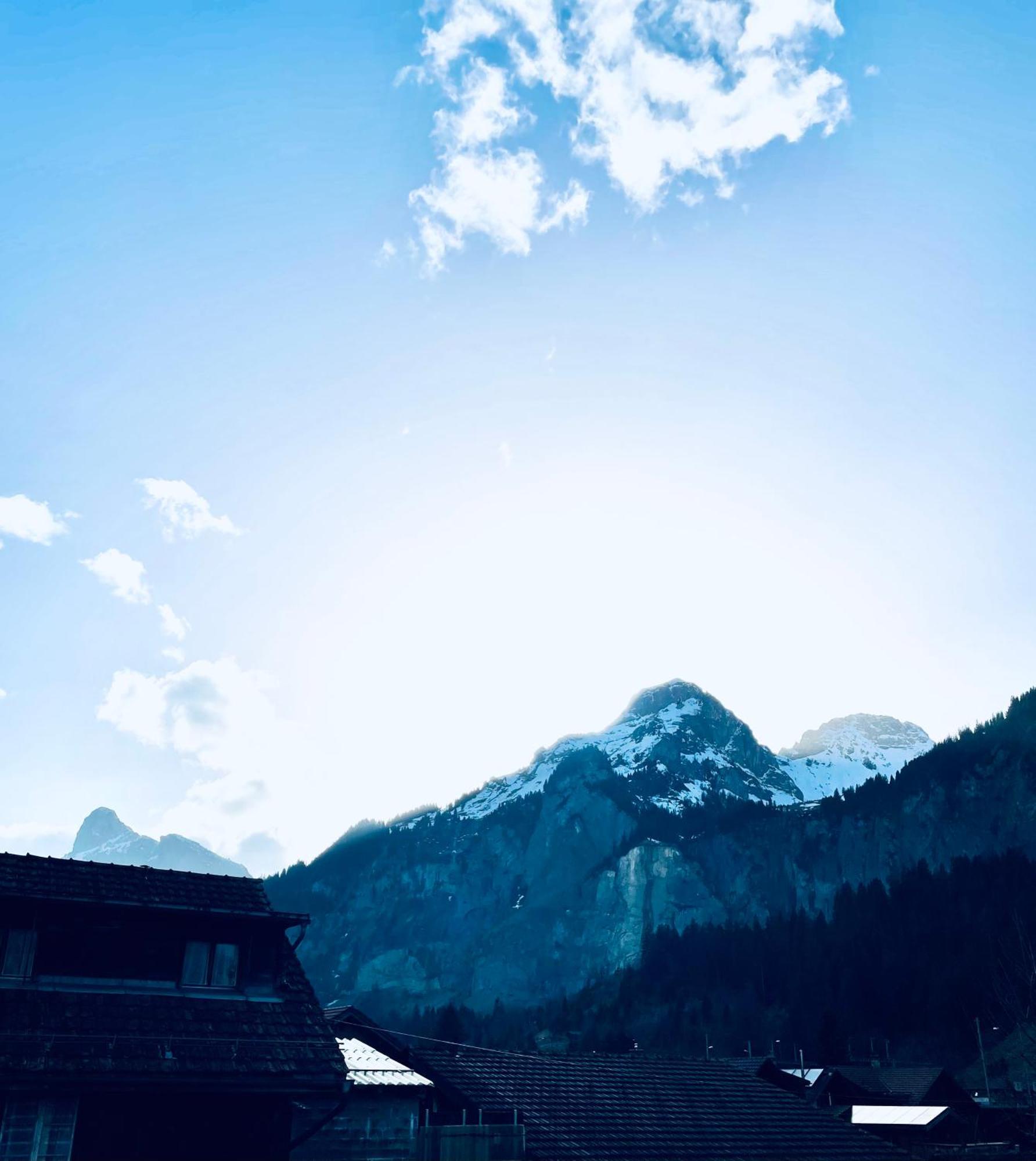Charming, Well-Equipped Alpine Apartment Кандерстег Екстериор снимка