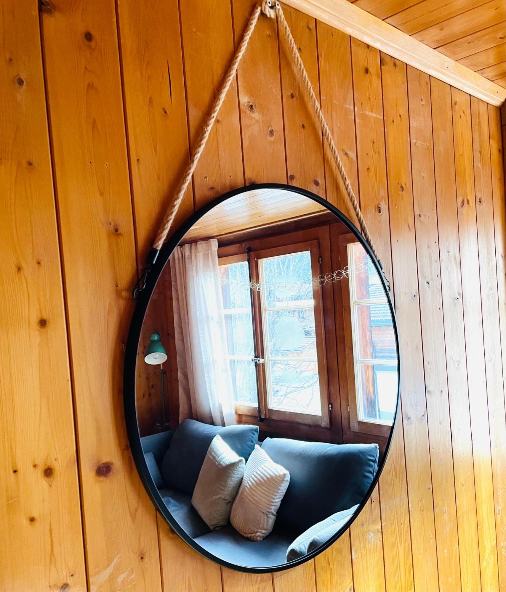 Charming, Well-Equipped Alpine Apartment Кандерстег Екстериор снимка